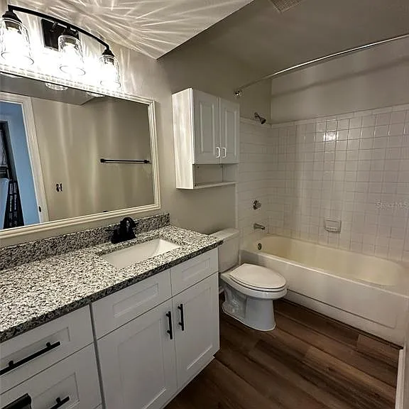 4115 Chatham Oak Ct #209 — Photo 8