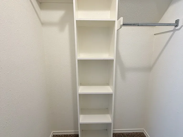 307 Sunset Blvd — Photo 8