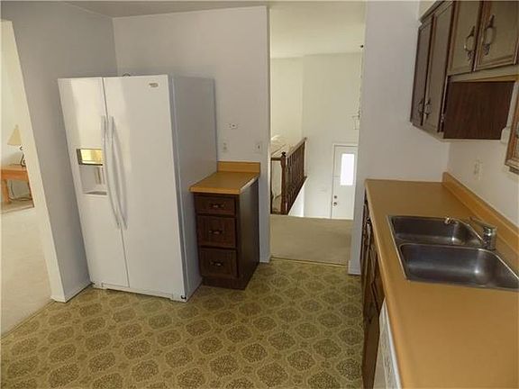 5th image of 147 Lingay Dr