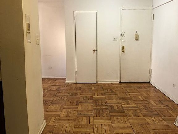 5th image of 118 Clarkson Ave #K2
