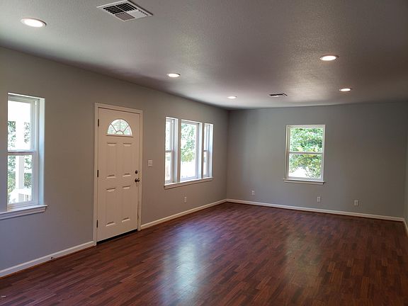 4th image of 21750 Petaluma Ave