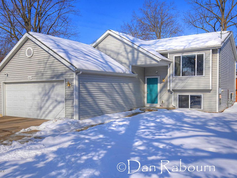 1st image of 217 Maplelawn St SE
