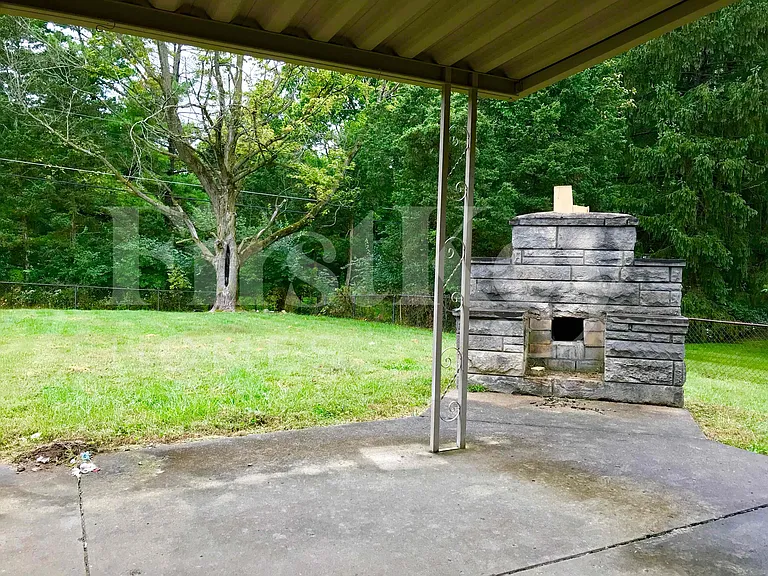 5750 Wallingwood Dr — Photo 11