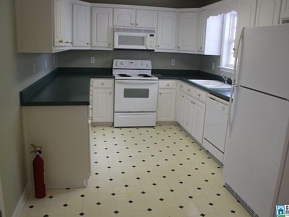 2nd image of 105 Sunrise Cir