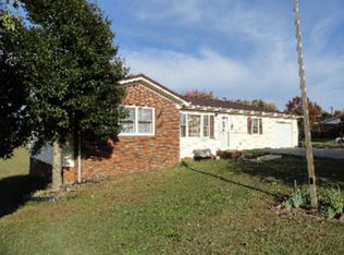 424 Martin Rd, Horse Cave, KY 42749