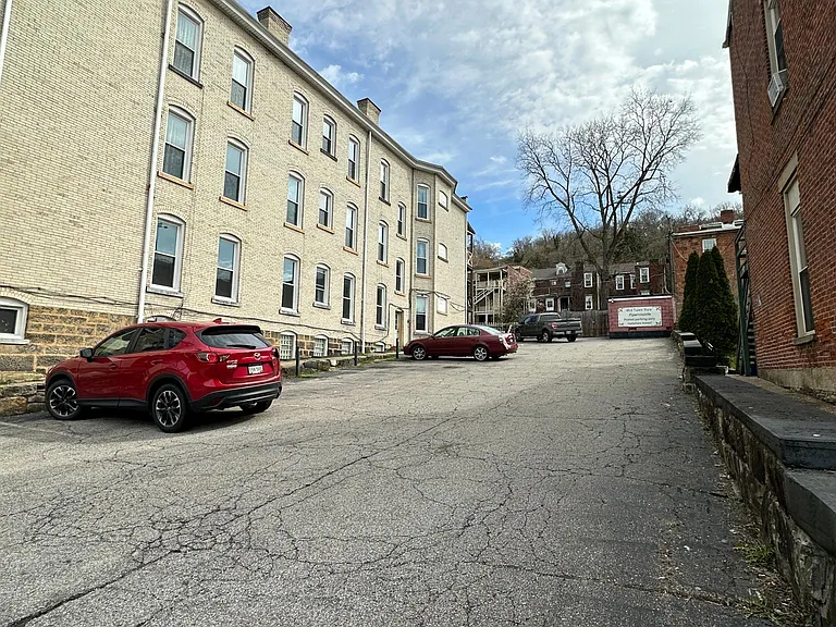 826 Main St #1 — Photo 22