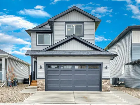 230 SE Wildrose Dr, Strathmore, AB T1P 0C8