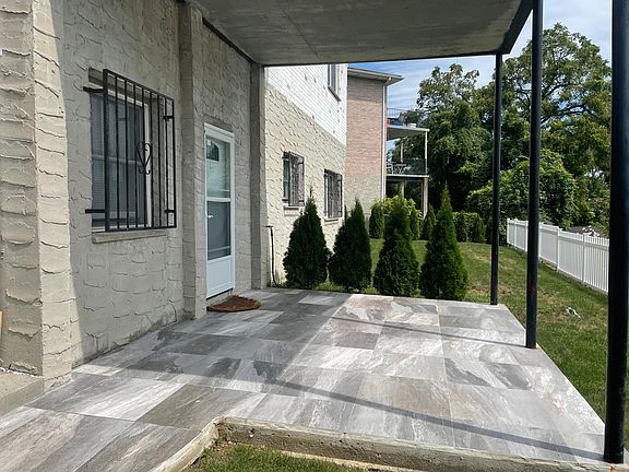 5th image of 30 Bronxville Ln Floor 1