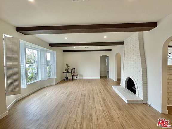 2nd image of 3702 Sawtelle Blvd
