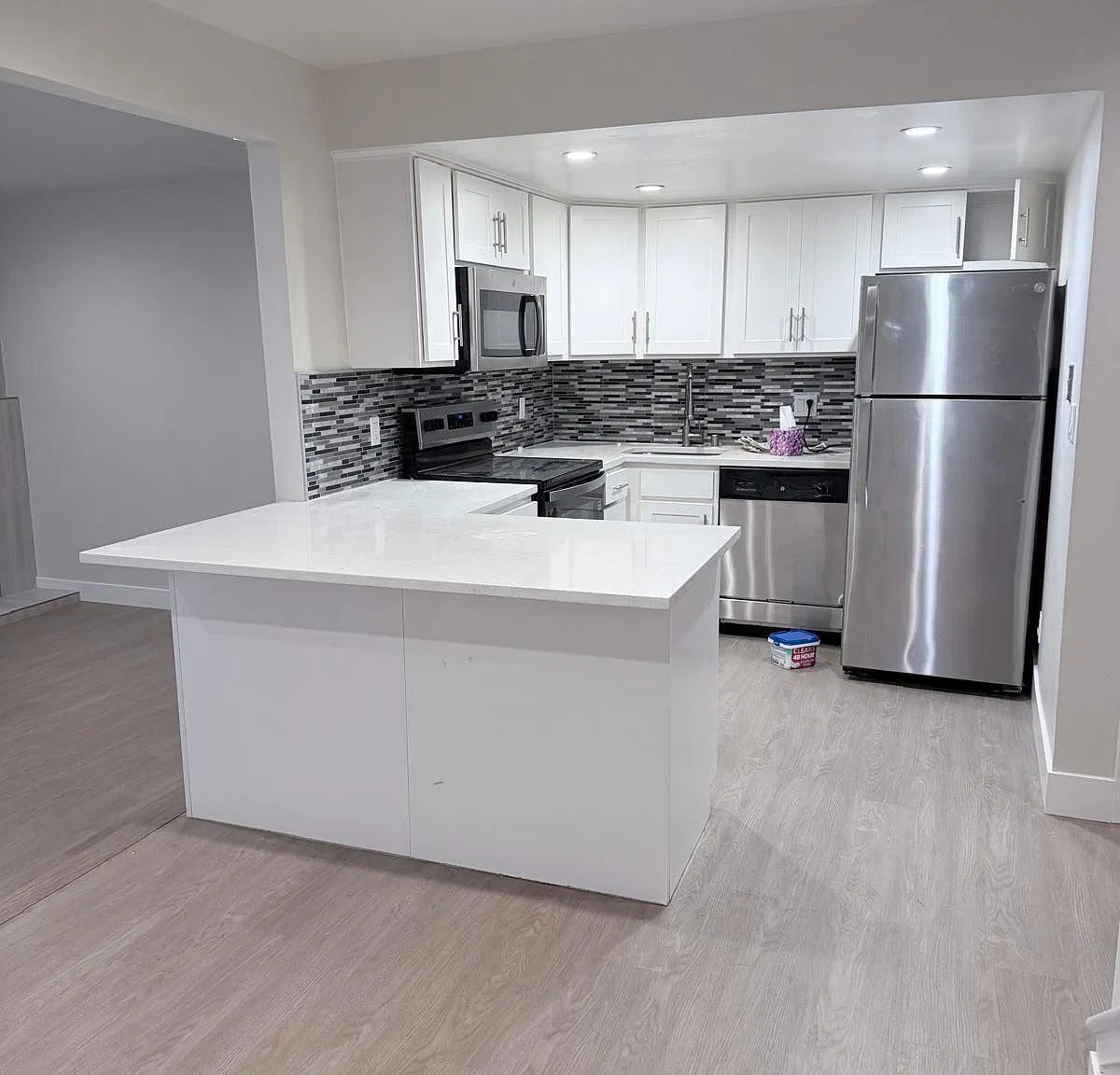 3 bed, $2,500 — Photo 3