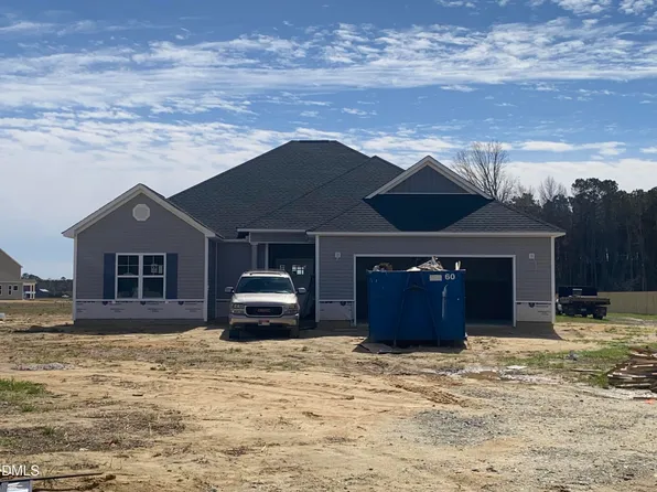 208 Talton Estates Dr, Pikeville, NC 27863