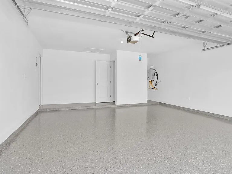 3518 Grassland Dr — Photo 25