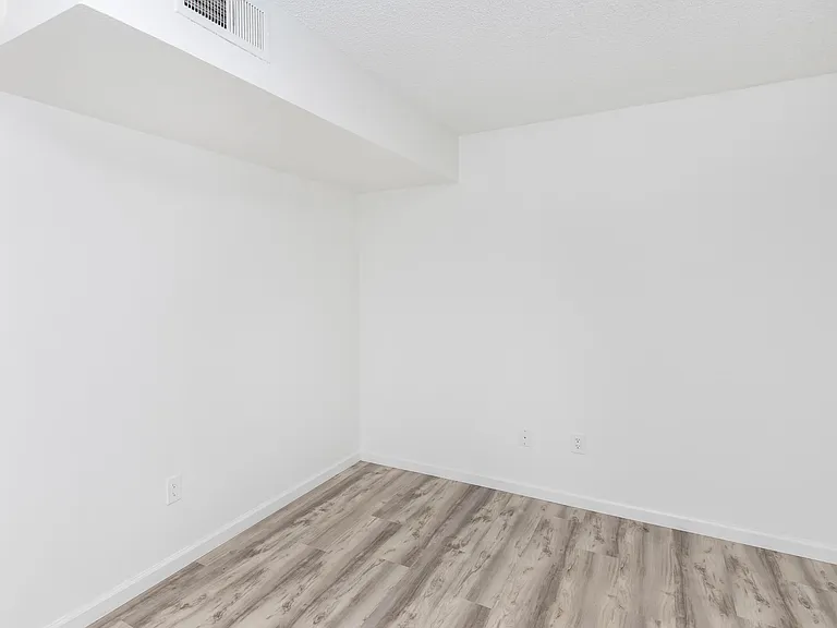 54 Quay Ct — Photo 45
