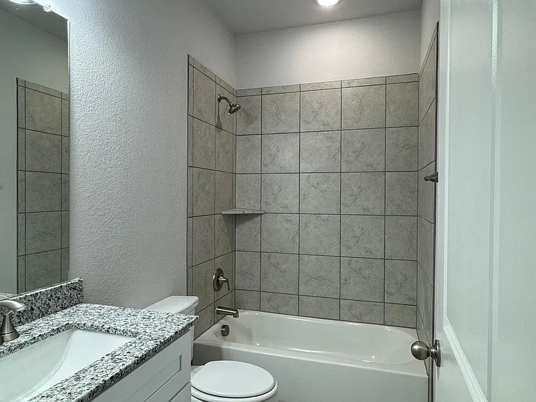 831 Rosebud Trl — Photo 17