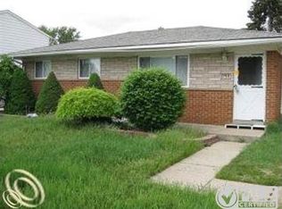 8753 Plumbrook Rd, Sterling Heights, MI 48313