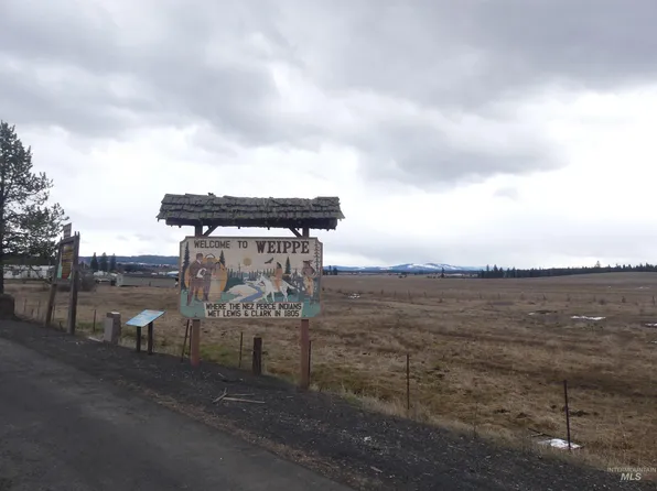 901 W Pierce Ave, Weippe, ID 83553
