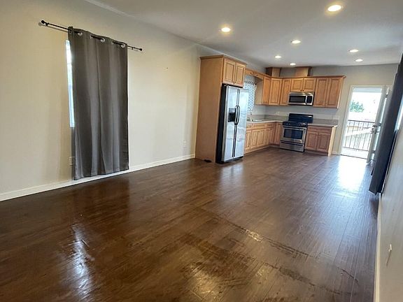 4th image of 3408 Folsom St #1/4