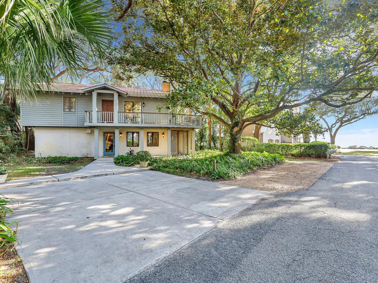 3 bed, 2200 sqft, $3,500 — Photo 1