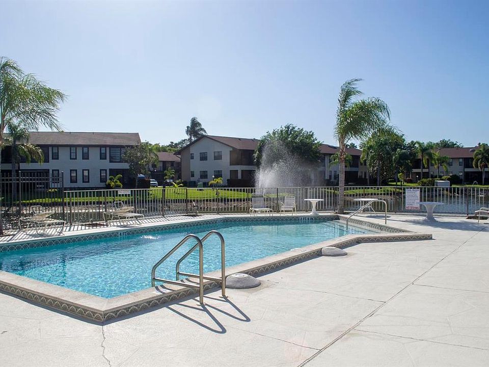 2nd image of 5333 Treetops Dr #T-102