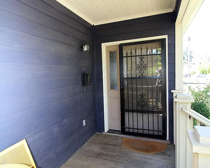 5401 NE 15th Ave — Photo 3