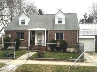 17016 77th Rd, Fresh Meadows, NY 11366