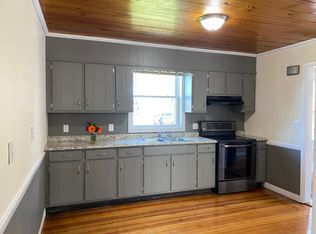 27 Clinton Ave #A, Saugus, MA 01906