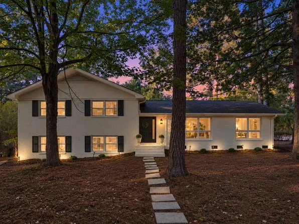 4900 Larchmont Dr, Raleigh, NC 27612