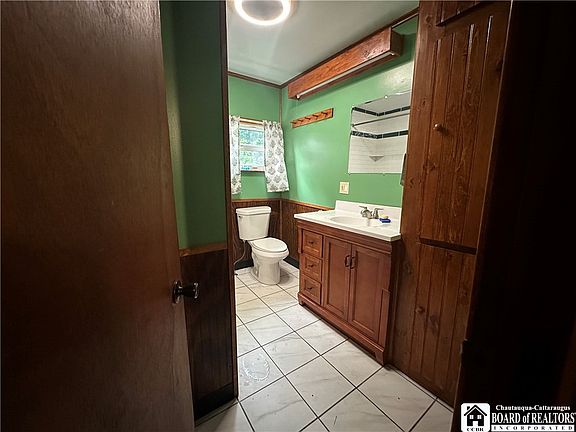 4th image of 19 Lakecrest Ave