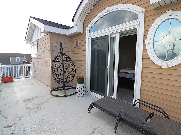 9505 Monmouth Ave #B — Photo 29