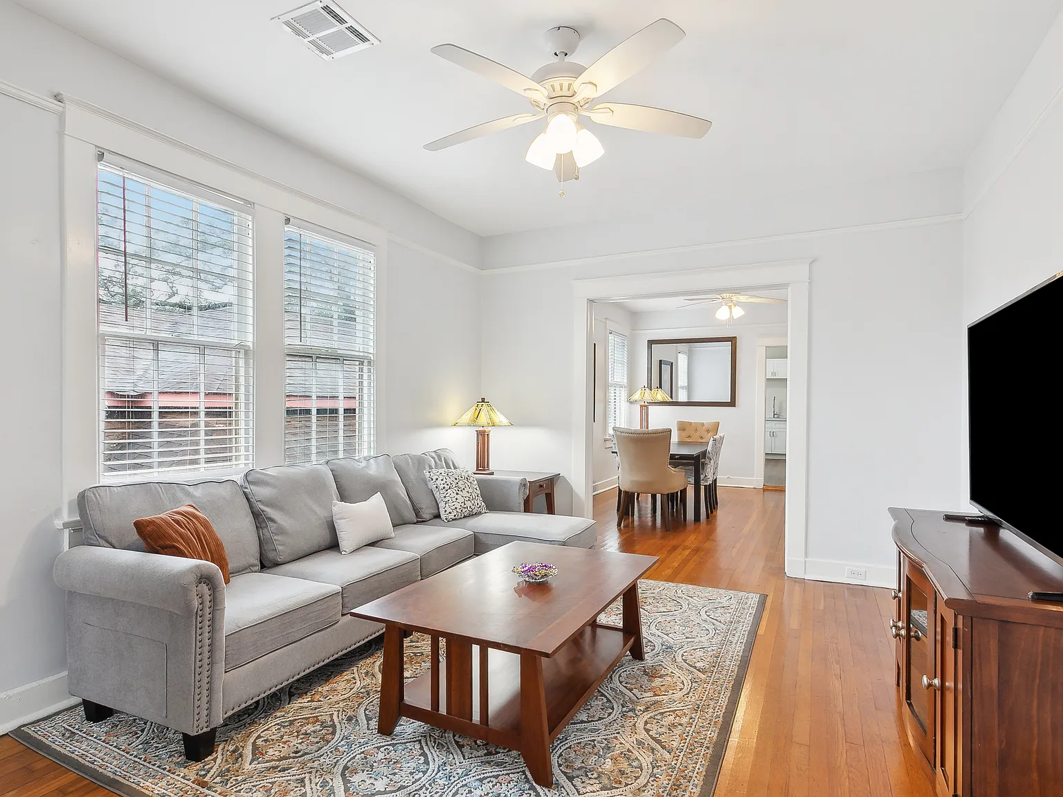 1 bed, 1728 sqft, $1,300 — Photo 3