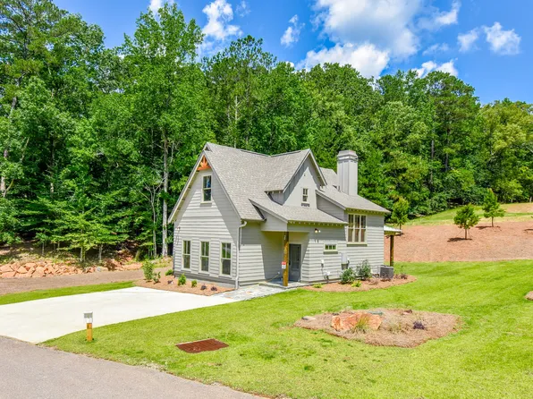 28 Landing Dr, Dadeville, AL 36853