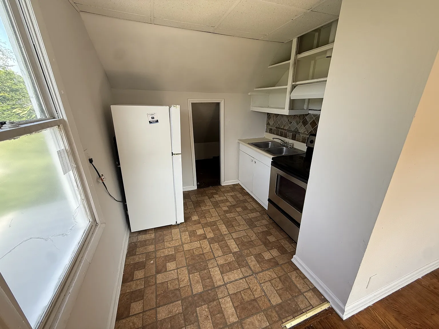 2511 Wilder St - 3 — Photo 3