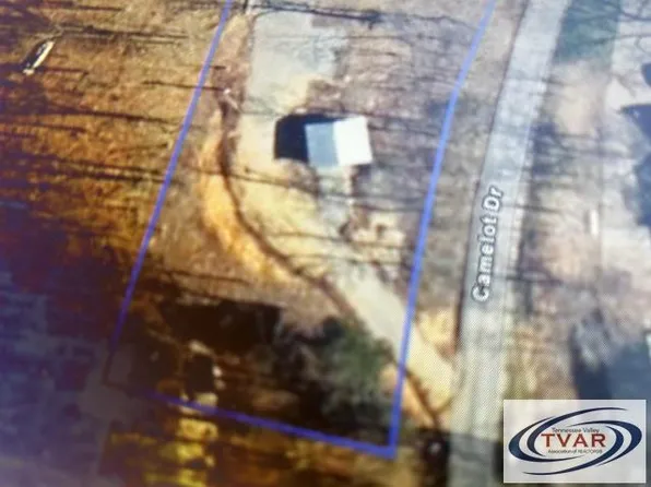 172 Camelot Dr, Camden, TN 38320