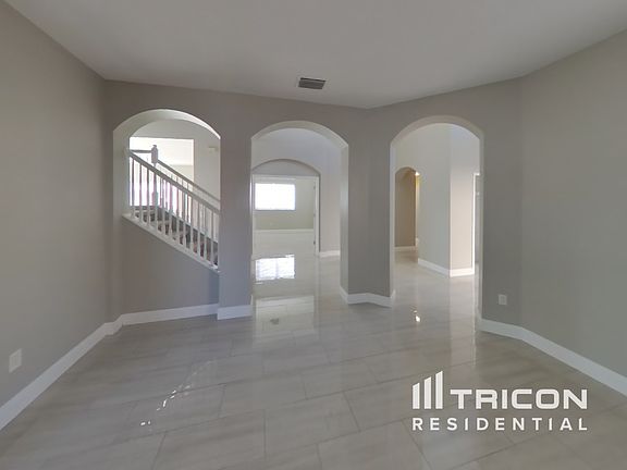 4th image of 11310 Crestlake Village Dr