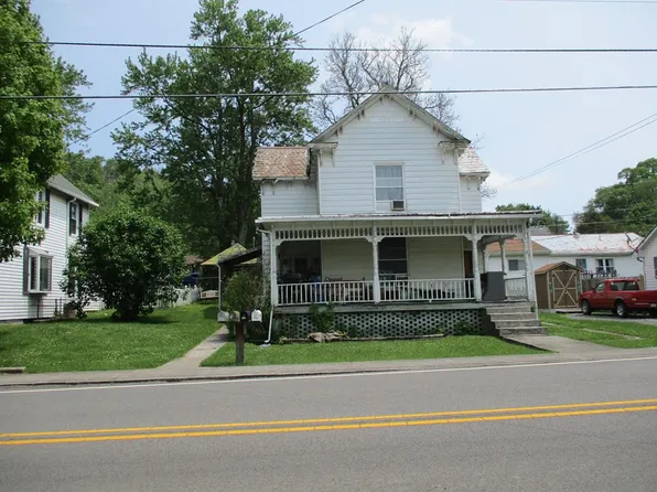 144 Tazewell Ave, Tazewell, VA 24651