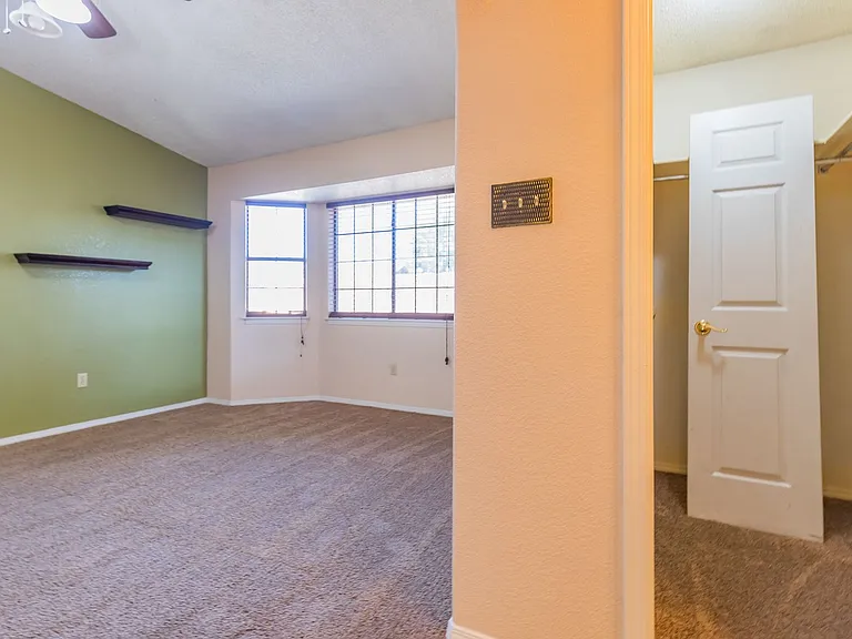 701 Venus Ave — Photo 13