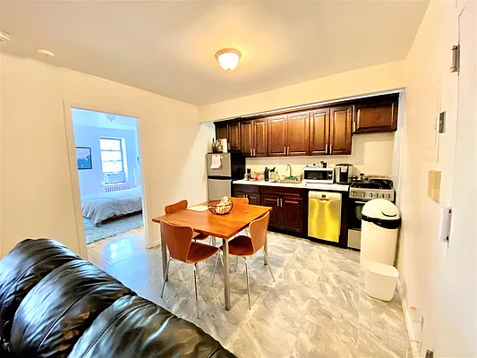 Rented by Douglas Elliman | media 21
