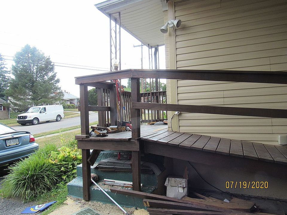 2nd image of 7 Dulles Dr E