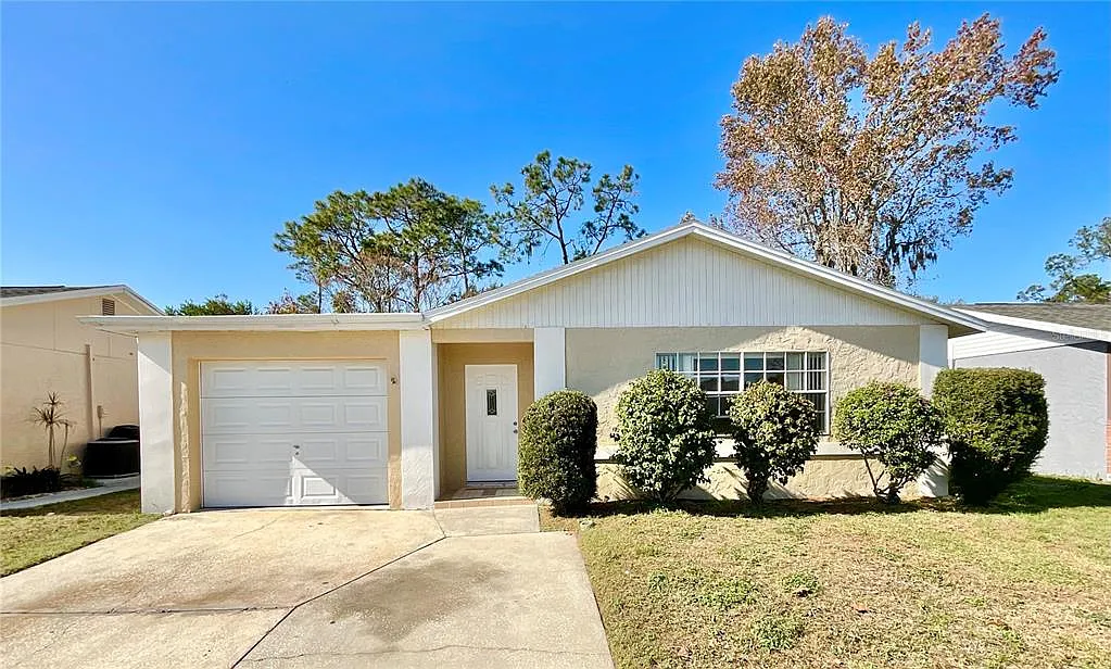 4 bed, 2.0 bath, 1588 sqft, $1,950 — Photo 1