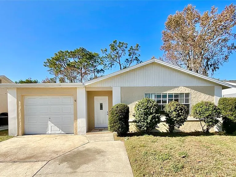 3127 Corona Dr — Photo 1