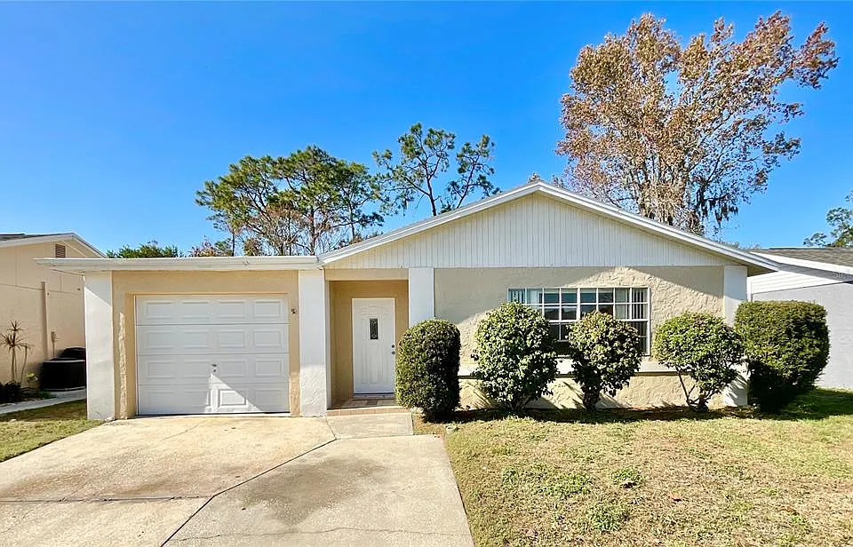 3127 Corona Dr