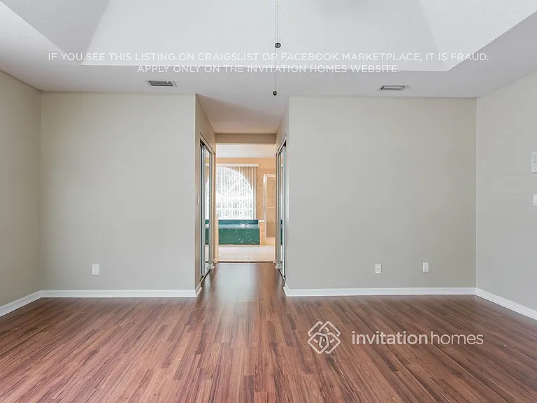 7729 Cedar Hurst Ct — Photo 10