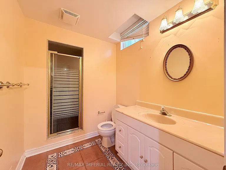 5735 Tayside Cres — Photo 33