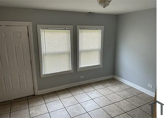 303 S Springfield Ave — Photo 7