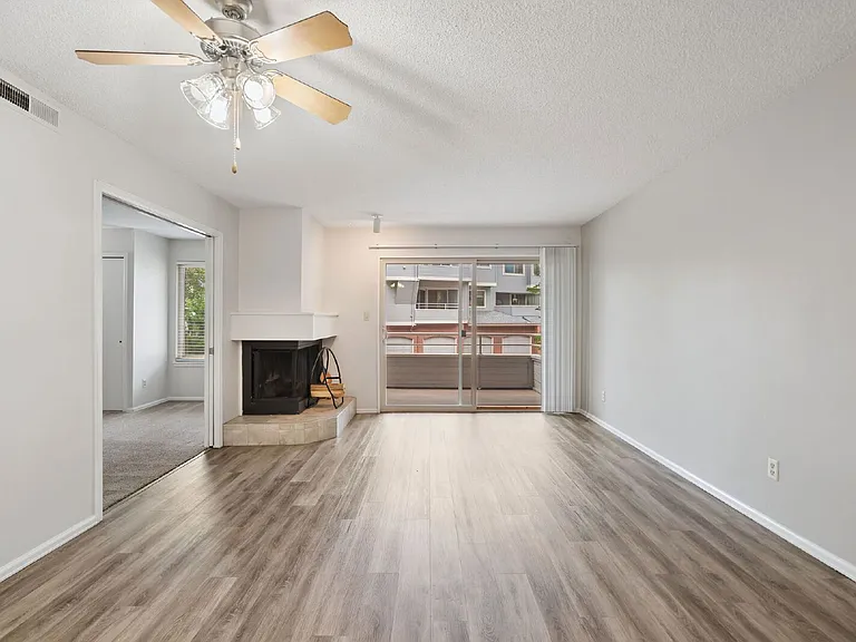 952 Acapulco Ct — Photo 5