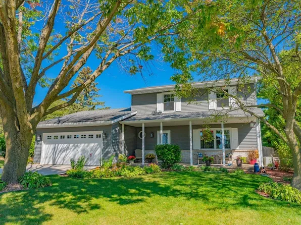 2618 Stanbrook St, Fitchburg, WI 53711
