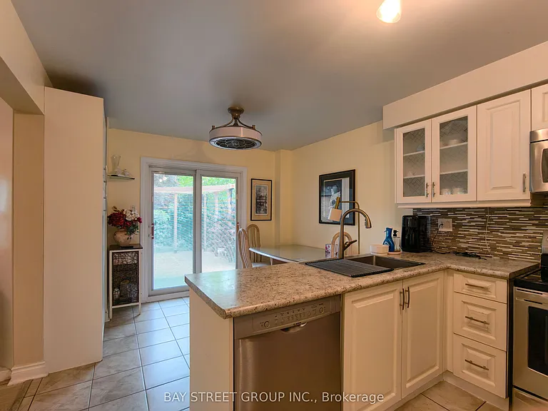 1620 Parish Ln — Photo 10