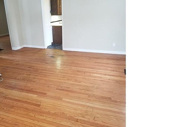 4th image of 8372 Eton Pl