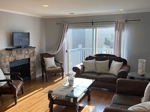 2nd image of 668 Pinecrest Dr #302