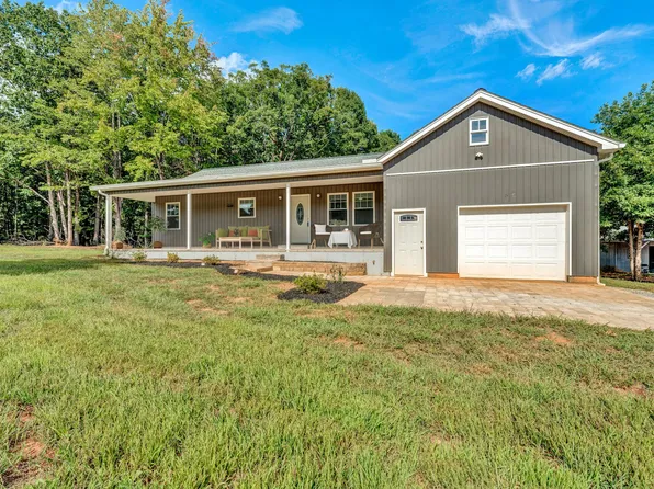 55 Keg Valley Ln, Rocky Mount, VA 24151